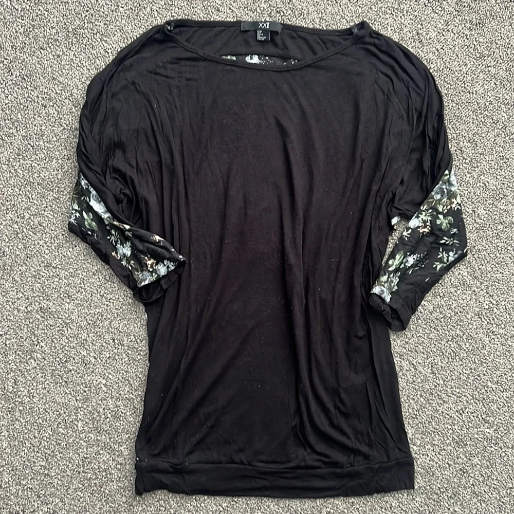 Shirt - Picture 1 of 5